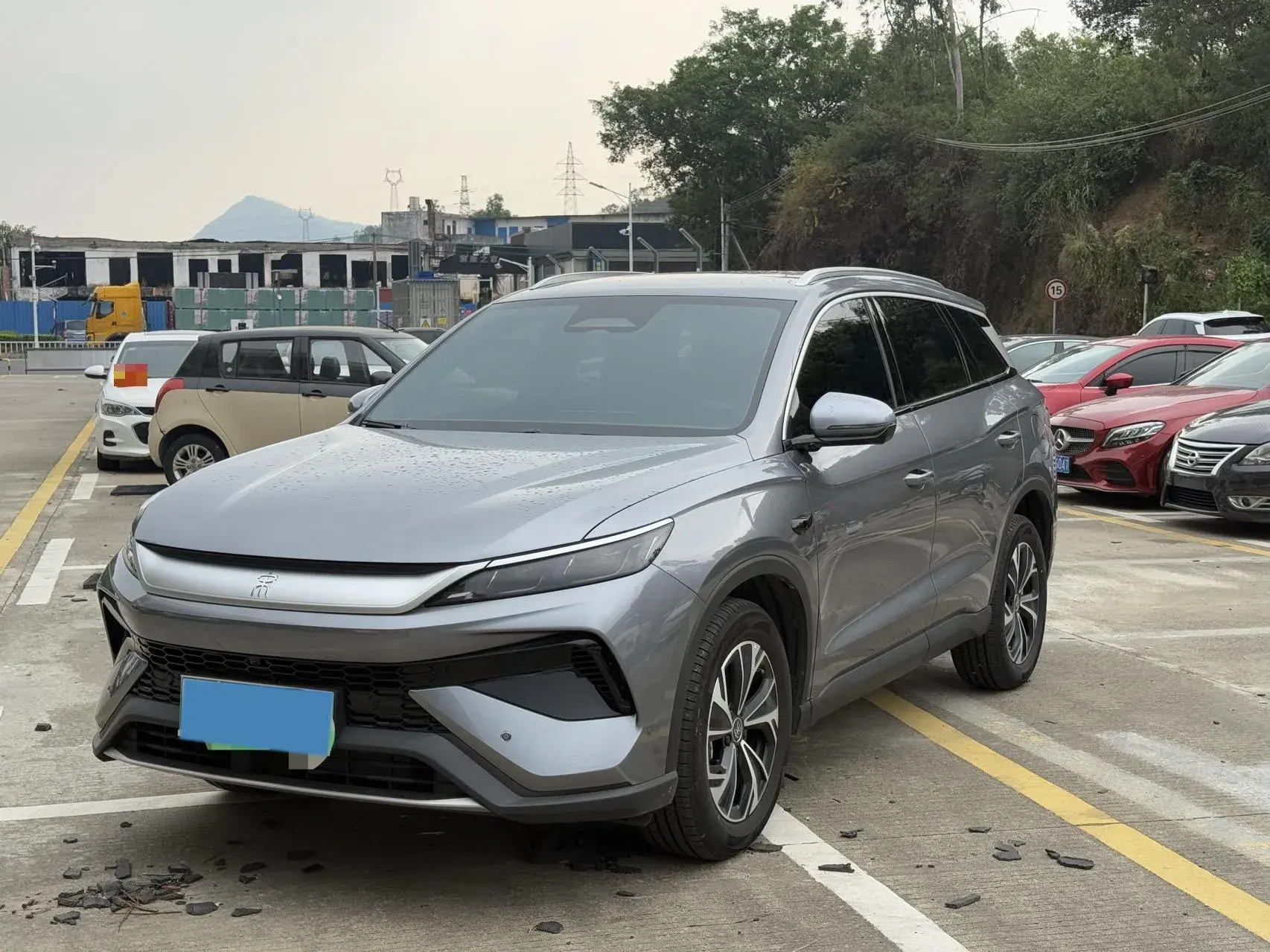 2025 BYD SONG view 1