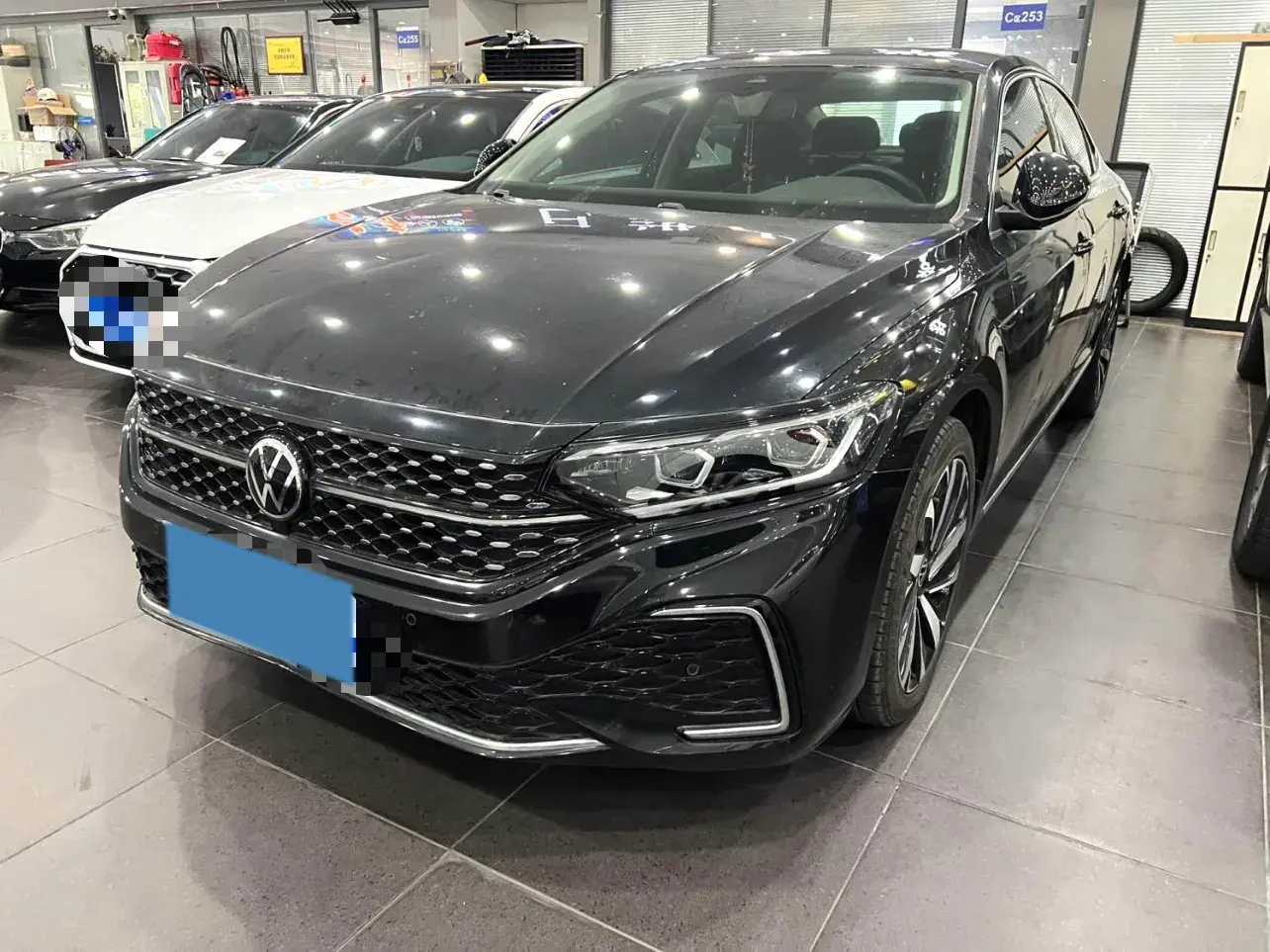 2022 VOLKSWAGEN PASSAT thumbnail 2