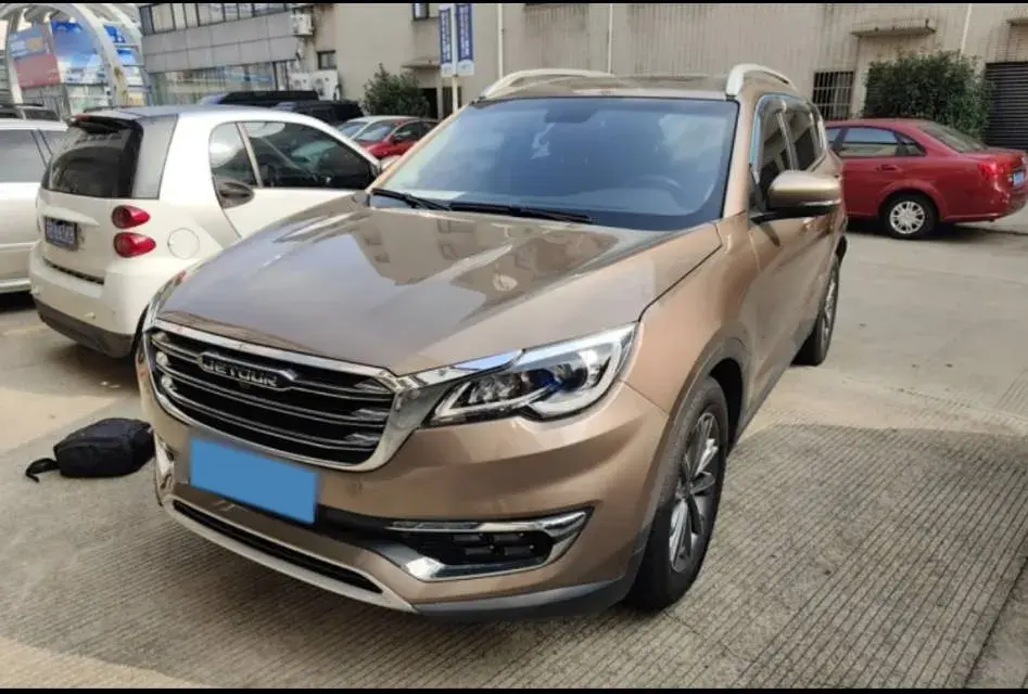 2020 JETOUR X70 view 1