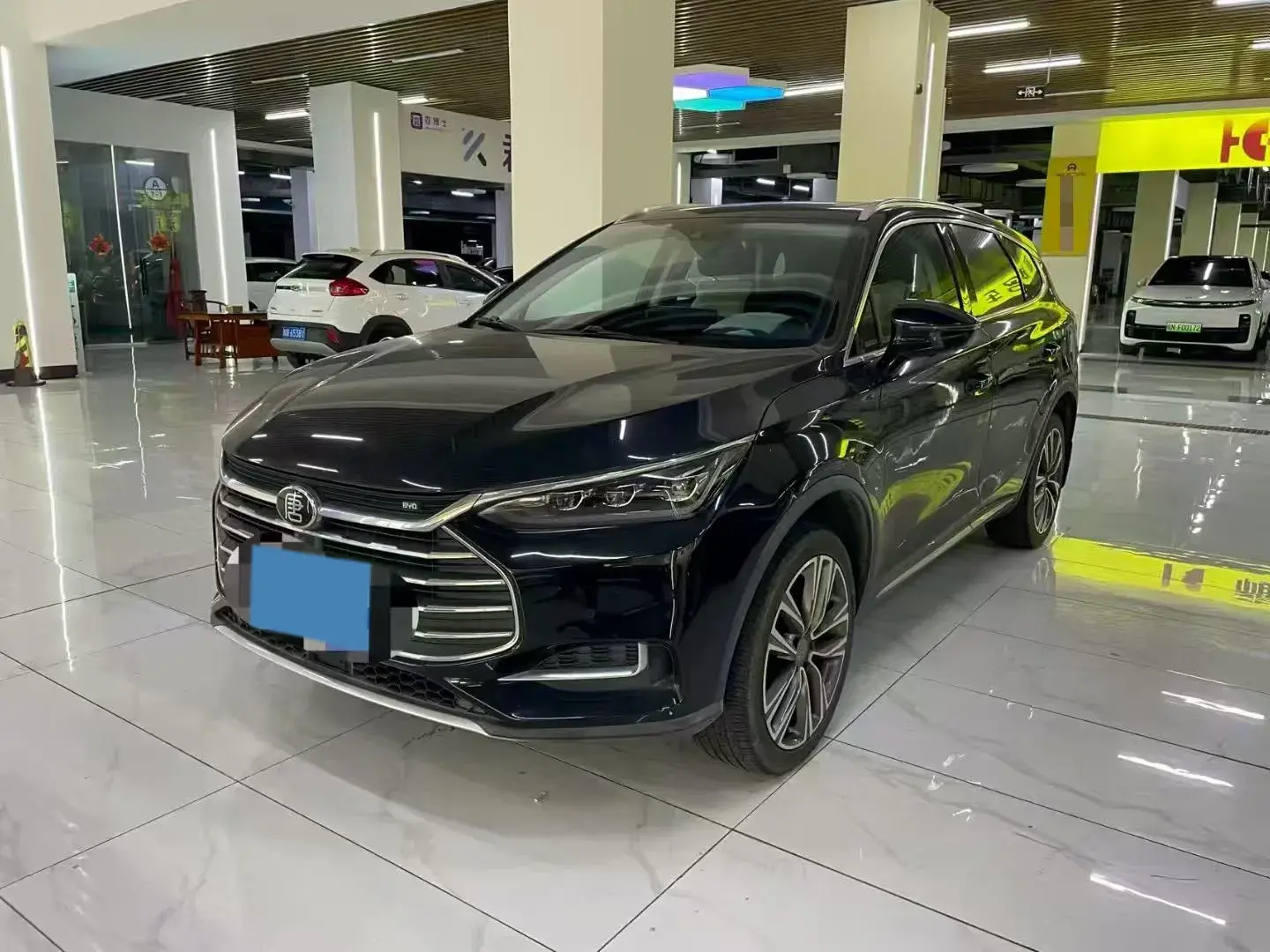 2018 BYD TANG view 1