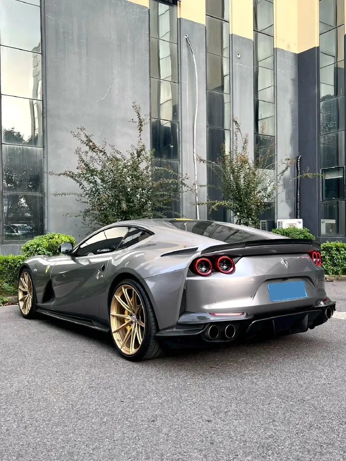 2017 Ferrari 812 6.5L 800HP V12 7DCT,autocango,china used car exporter,china ev exporter,chinese used car exporter,chinese used ev exporter