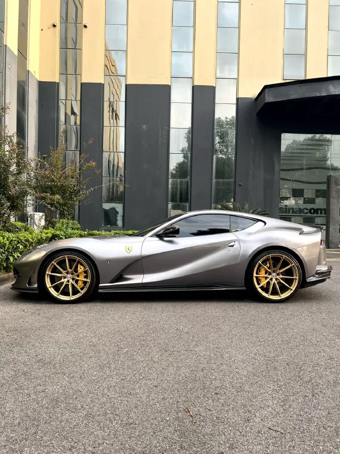 2017 Ferrari 812 6.5L 800HP V12 7DCT,autocango,china used car exporter,china ev exporter,chinese used car exporter,chinese used ev exporter