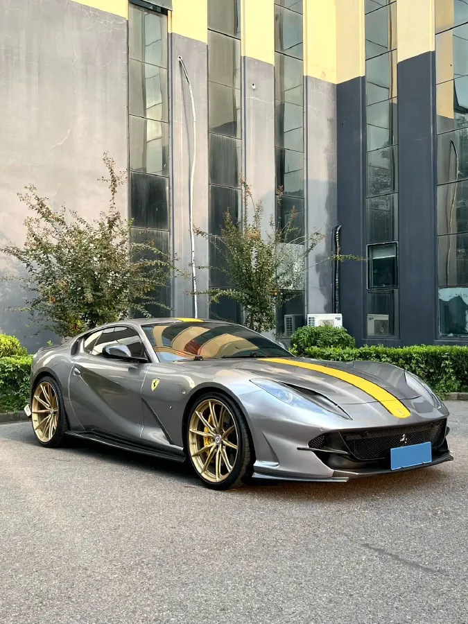 2017 Ferrari 812 6.5L 800HP V12 7DCT,autocango,china used car exporter,china ev exporter,chinese used car exporter,chinese used ev exporter