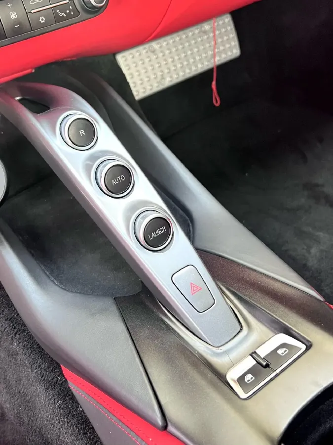 2017 Ferrari 812 6.5L 800HP V12 7DCT,autocango,china used car exporter,china ev exporter,chinese used car exporter,chinese used ev exporter