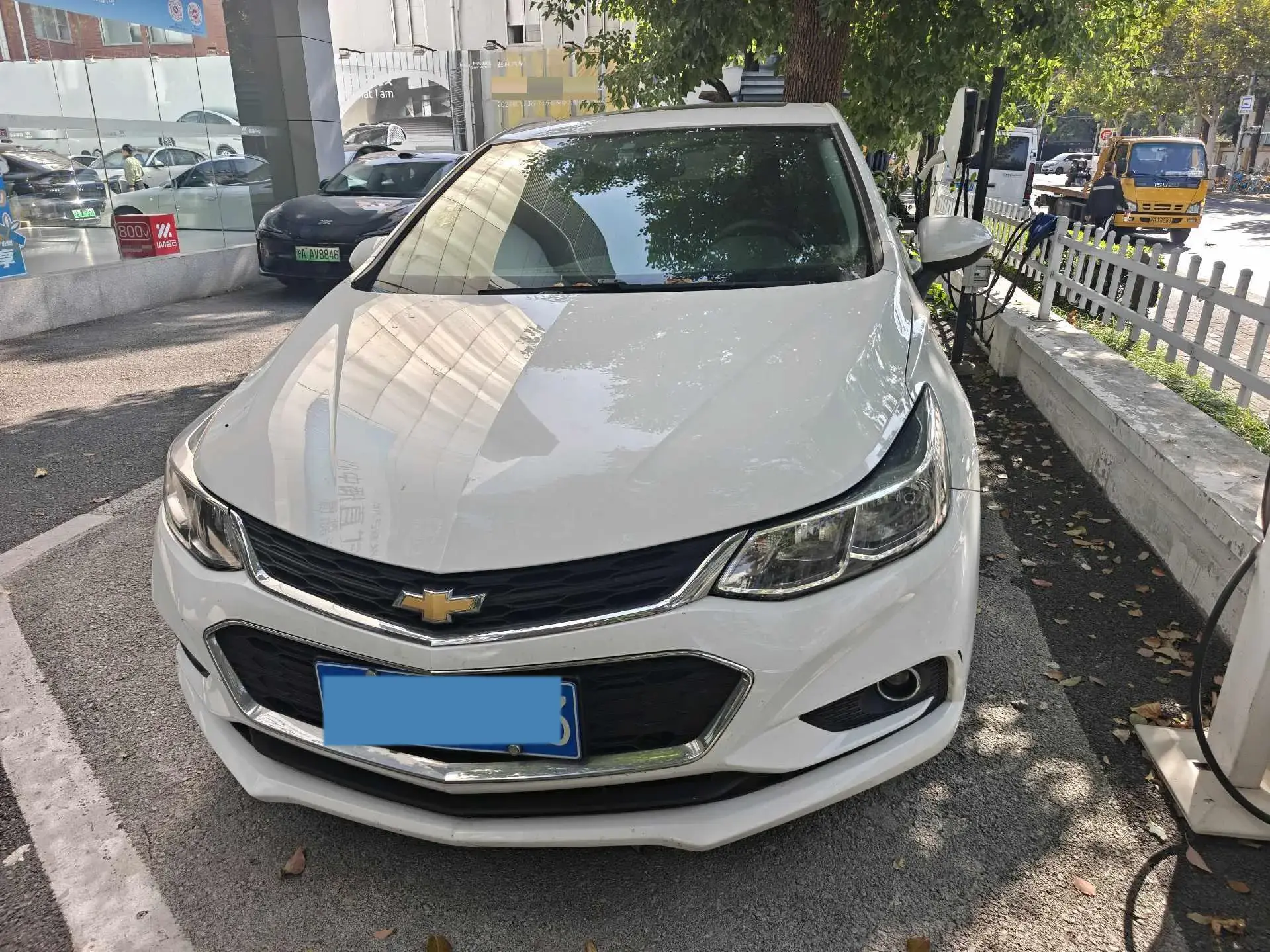 2018 CHEVROLET CRUZE thumbnail 2