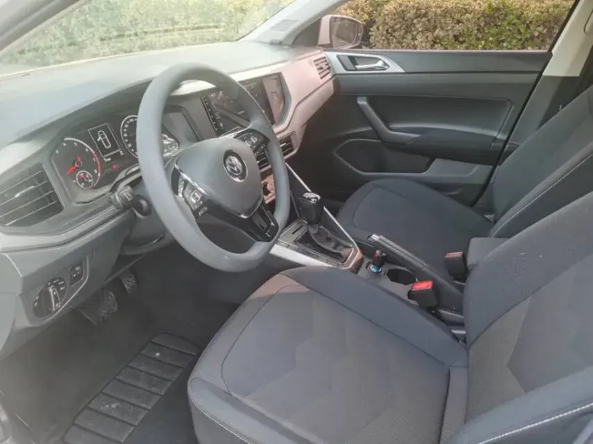 2019 VOLKSWAGEN POLO thumbnail 3