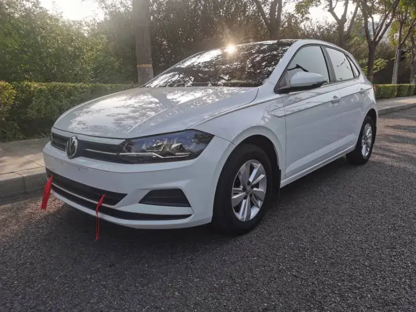 2019 VOLKSWAGEN POLO view 1