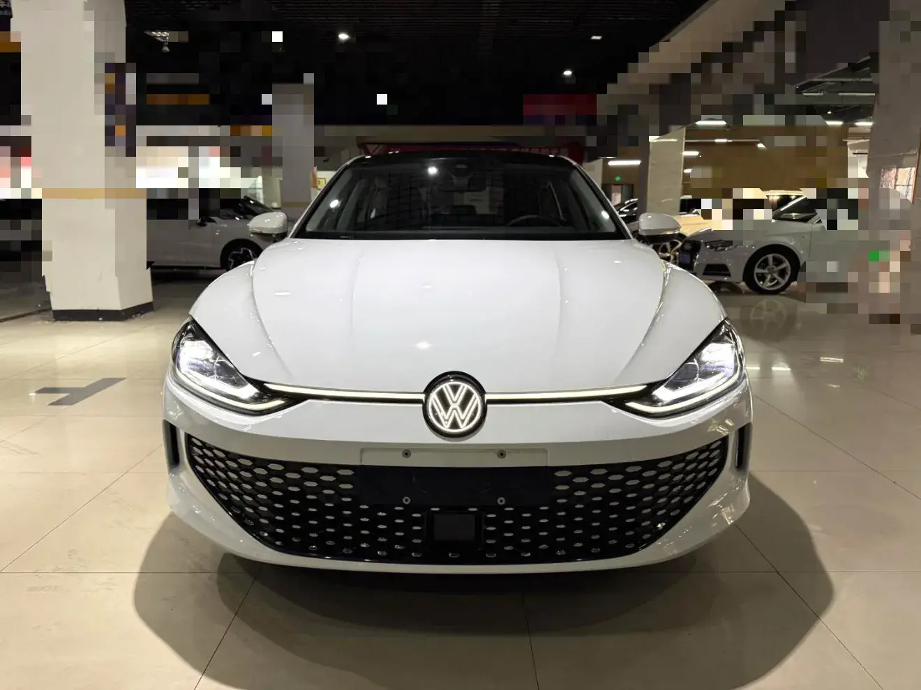 2025 VOLKSWAGEN LAMANDO thumbnail 2