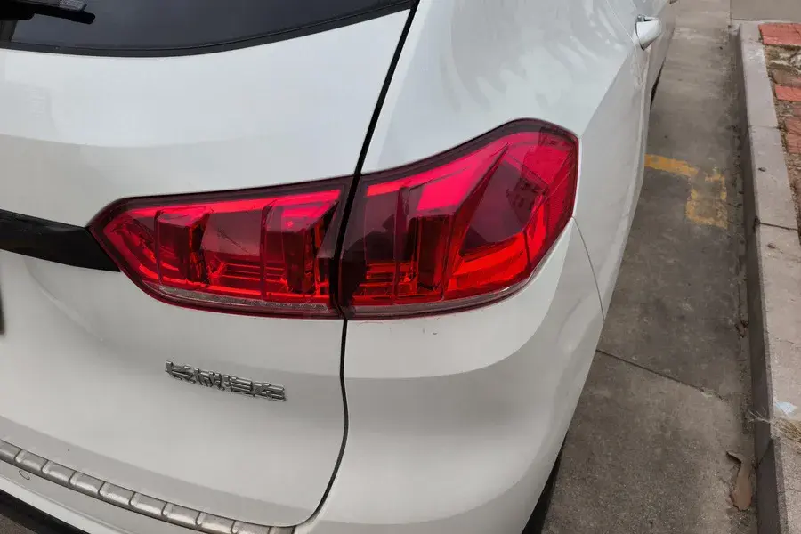 2017 WEY VV5 thumbnail 4