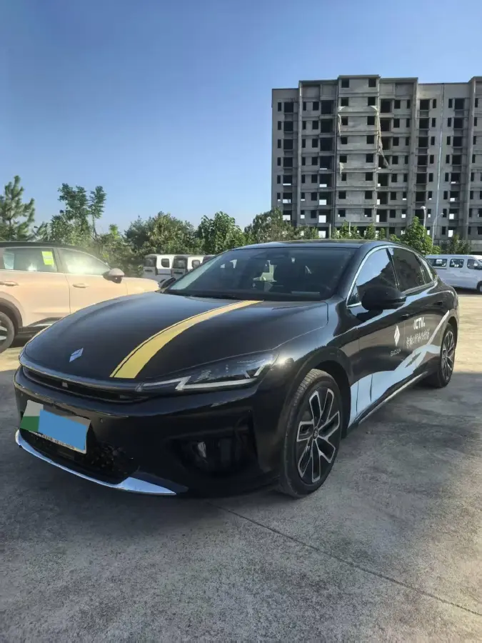 2025 BaoJun XiangJing 1.5T 143HP L4 1DHT PHEV