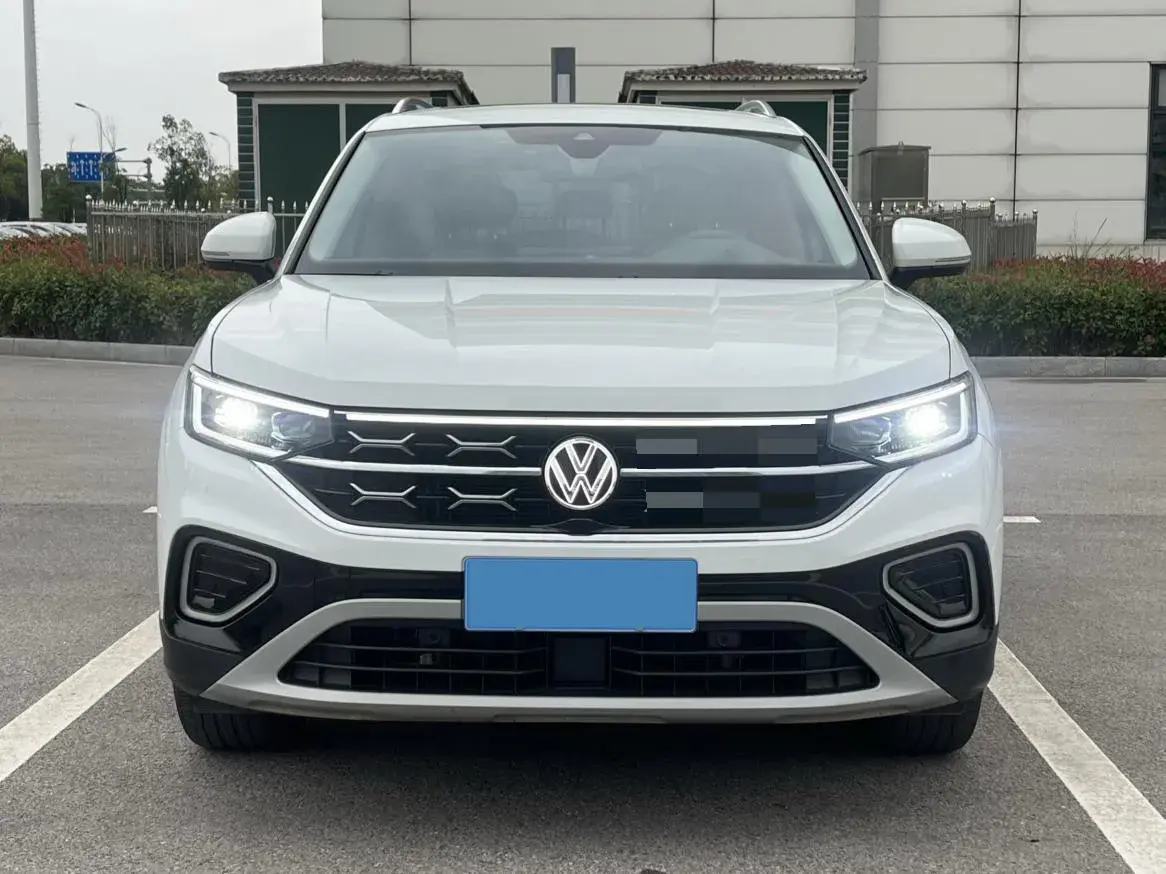 2023 VOLKSWAGEN TAYRON thumbnail 2