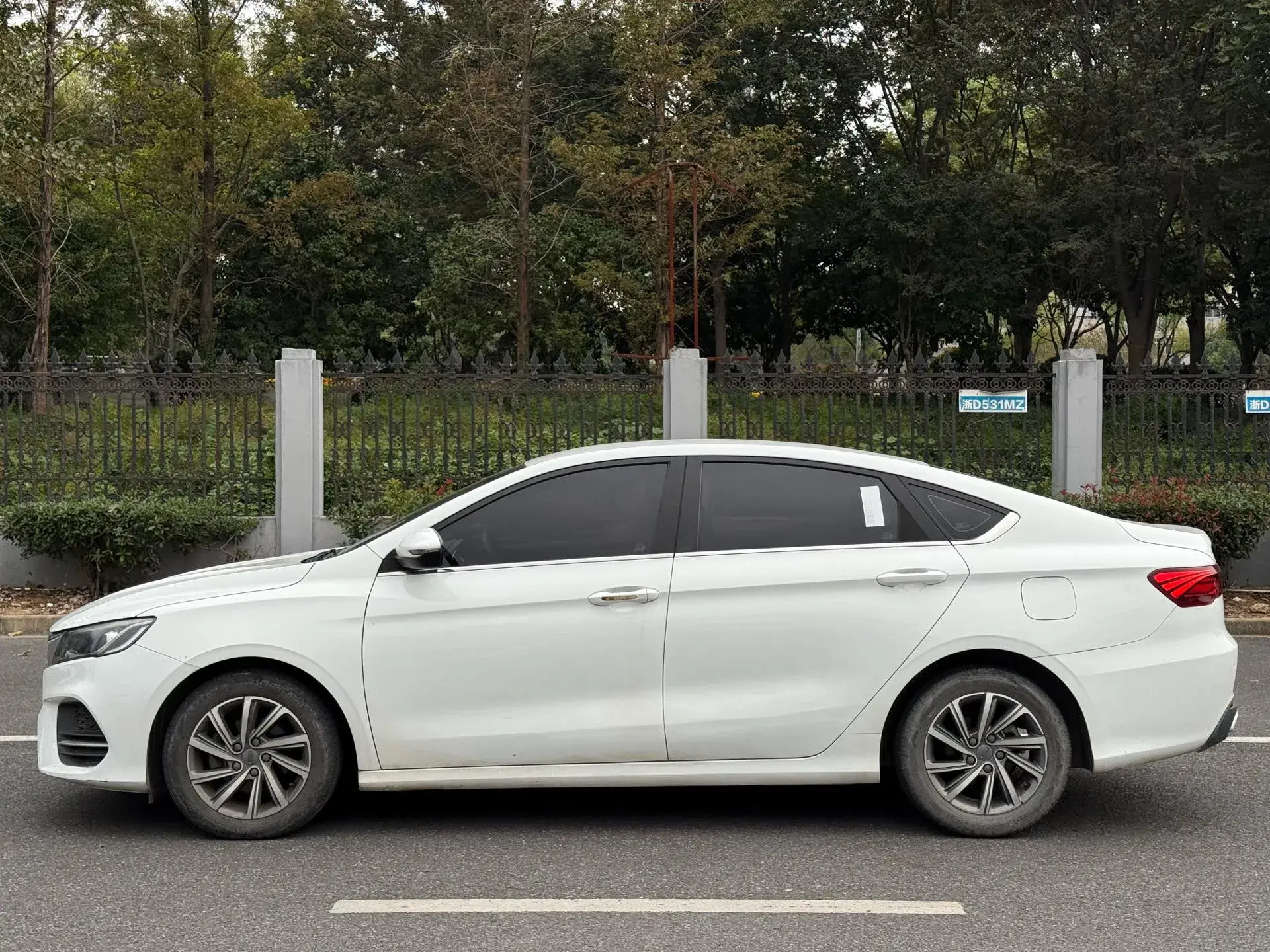 2019 GEELY BINRAY thumbnail 3