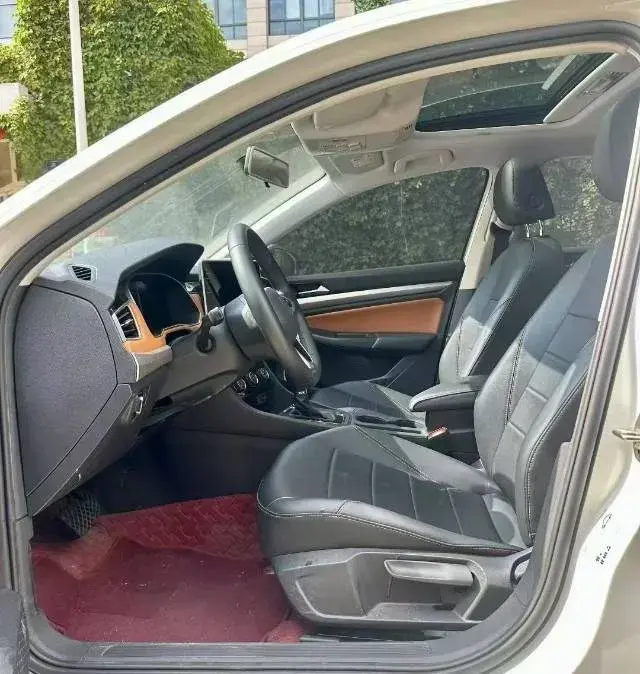 2023 VOLKSWAGEN BORA thumbnail 4