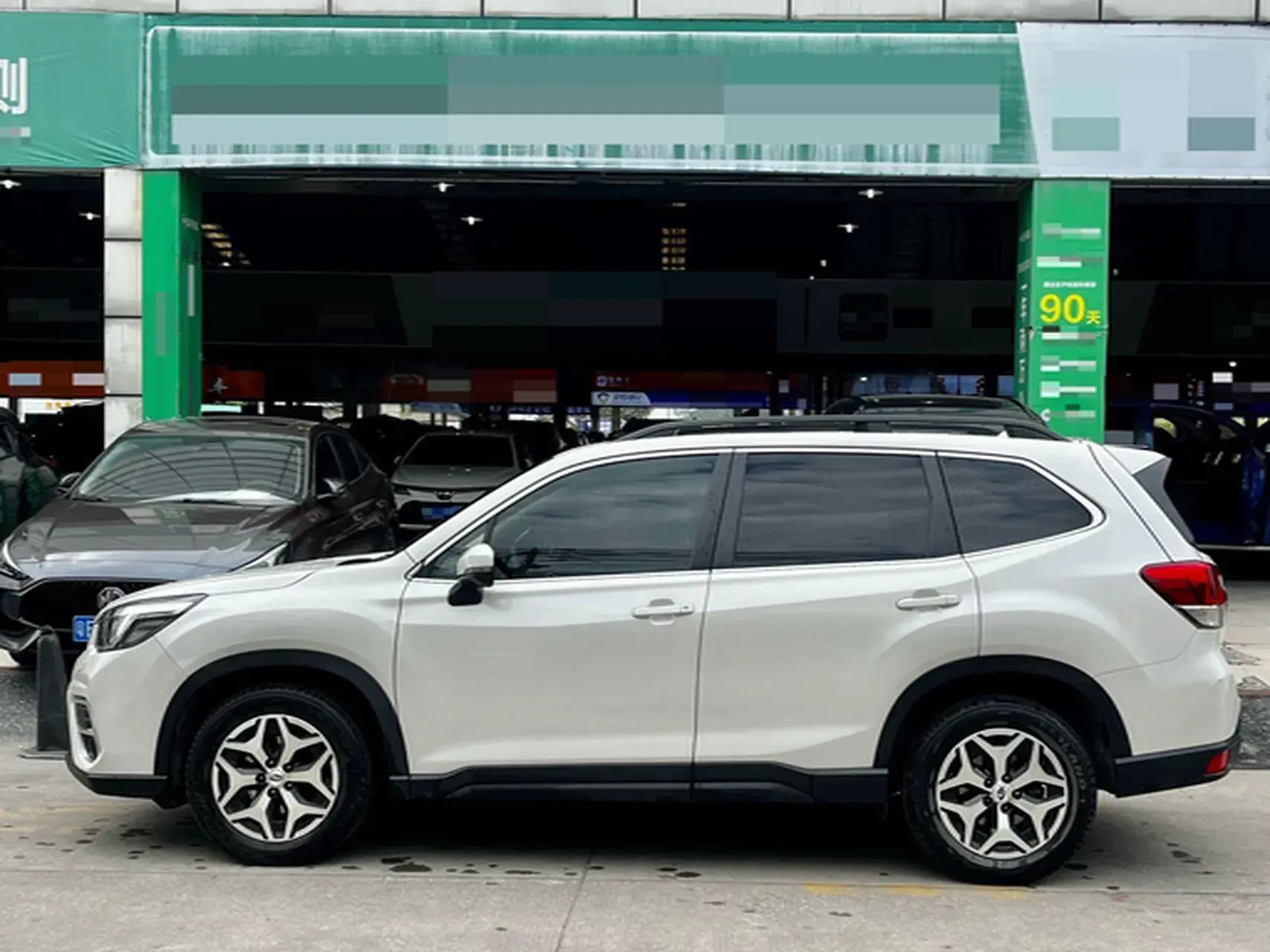 2021 SUBARU FORESTER thumbnail 3