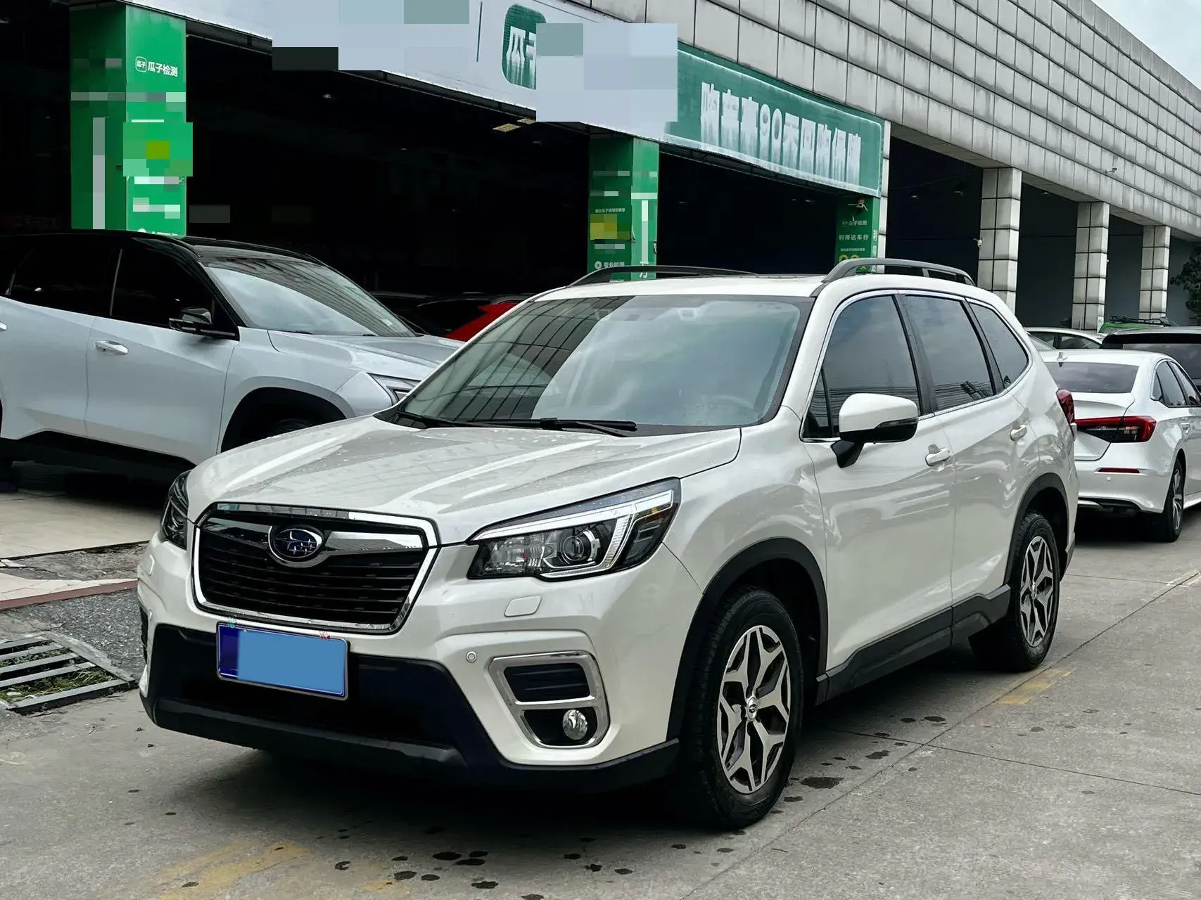 2021 SUBARU FORESTER view 1