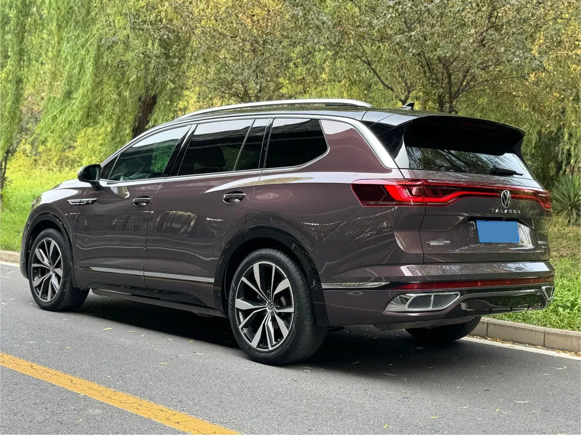 2021 VOLKSWAGEN TALAGON thumbnail 3