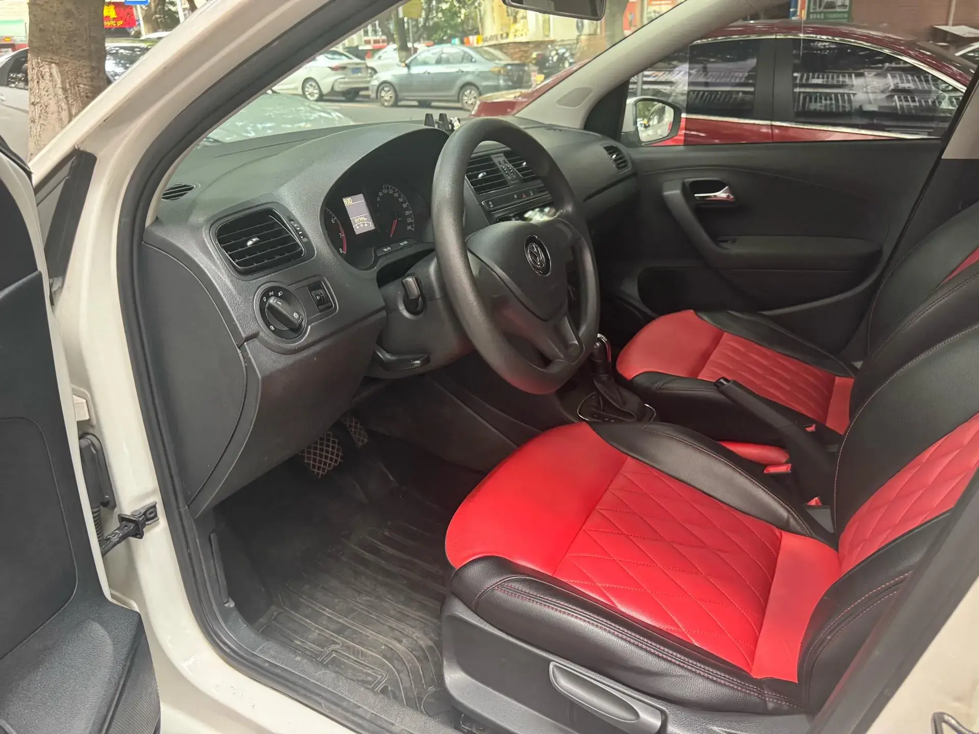 2018 VOLKSWAGEN POLO thumbnail 2