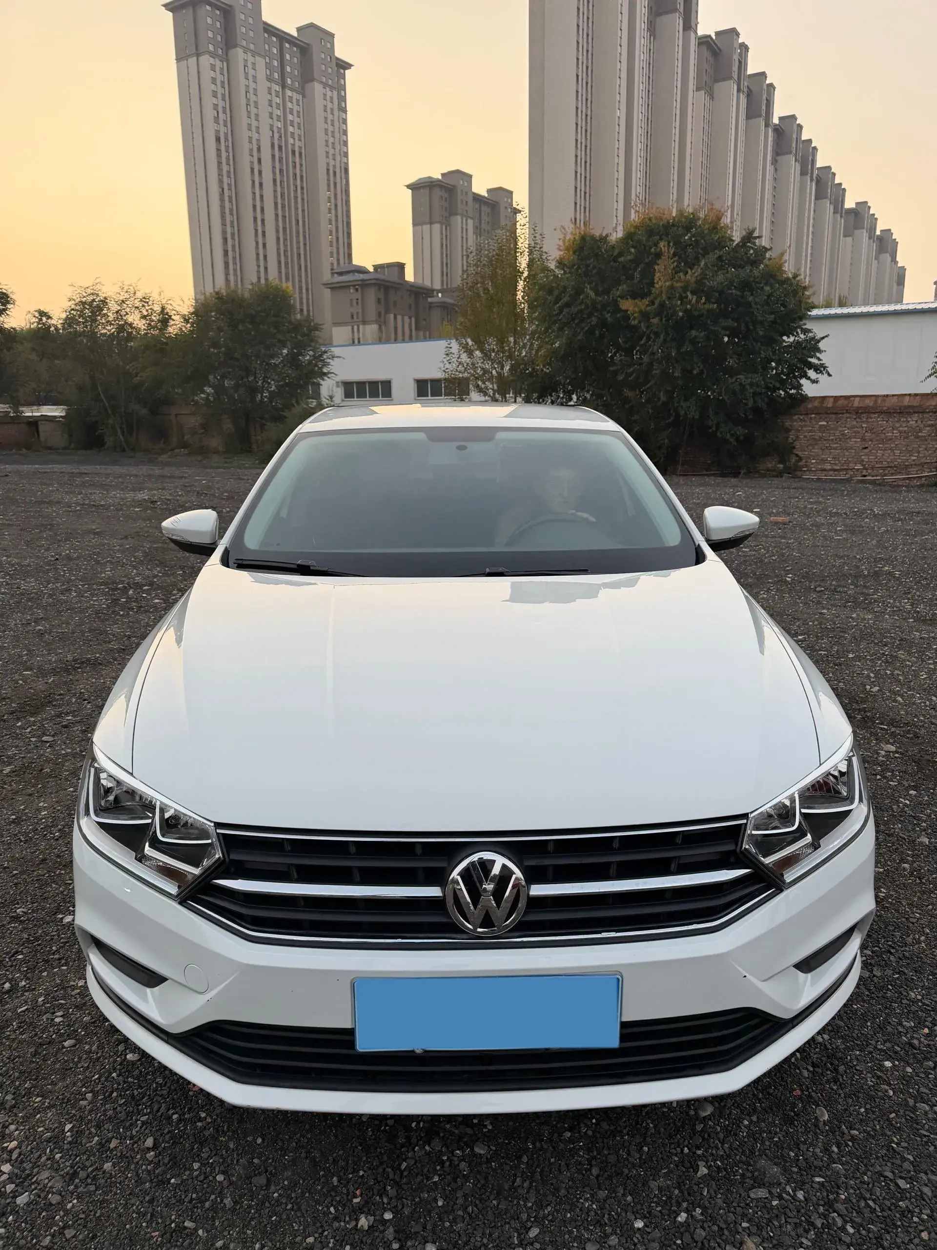 2019 VOLKSWAGEN BORA thumbnail 2