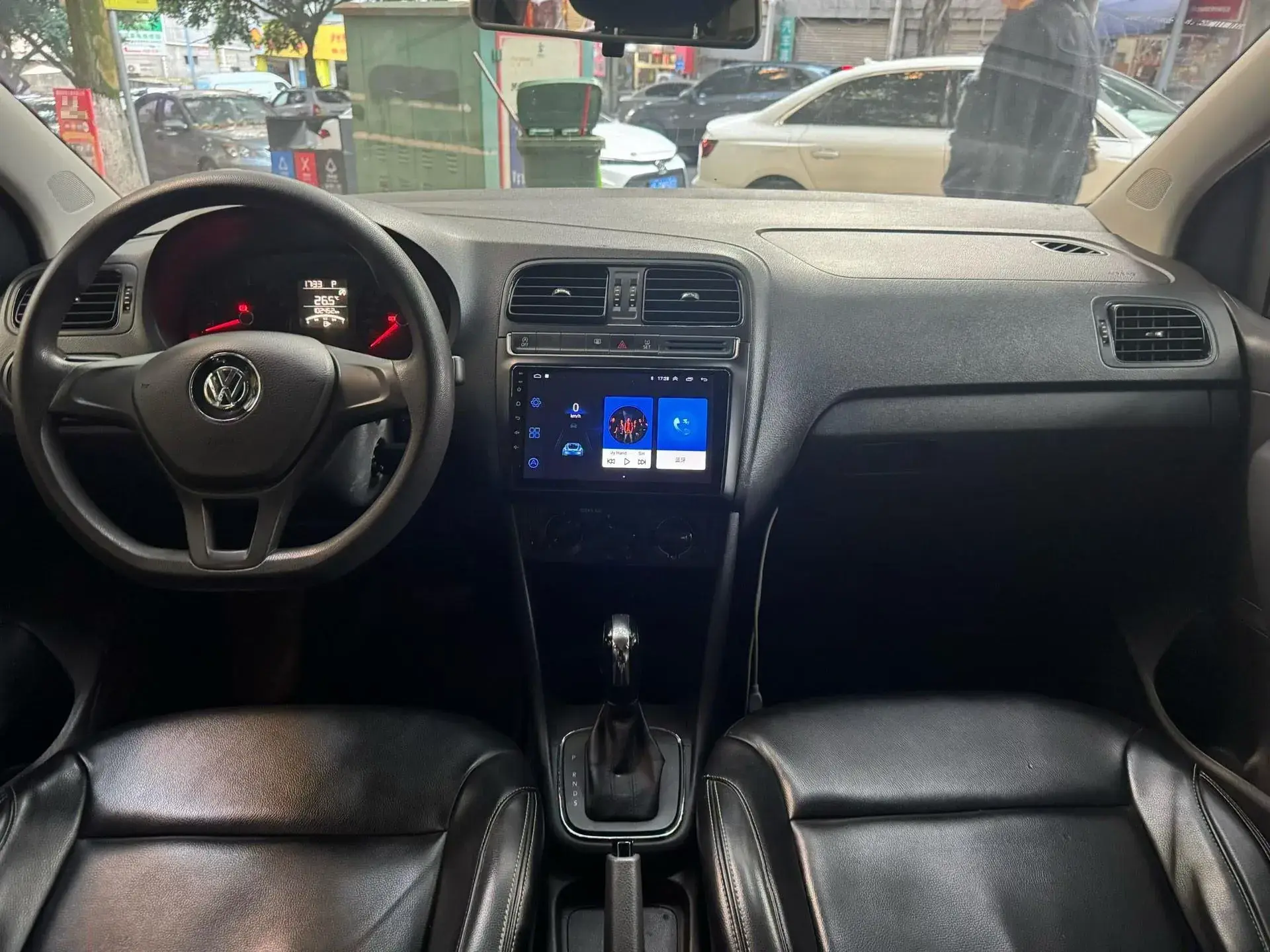 2018 VOLKSWAGEN POLO thumbnail 2