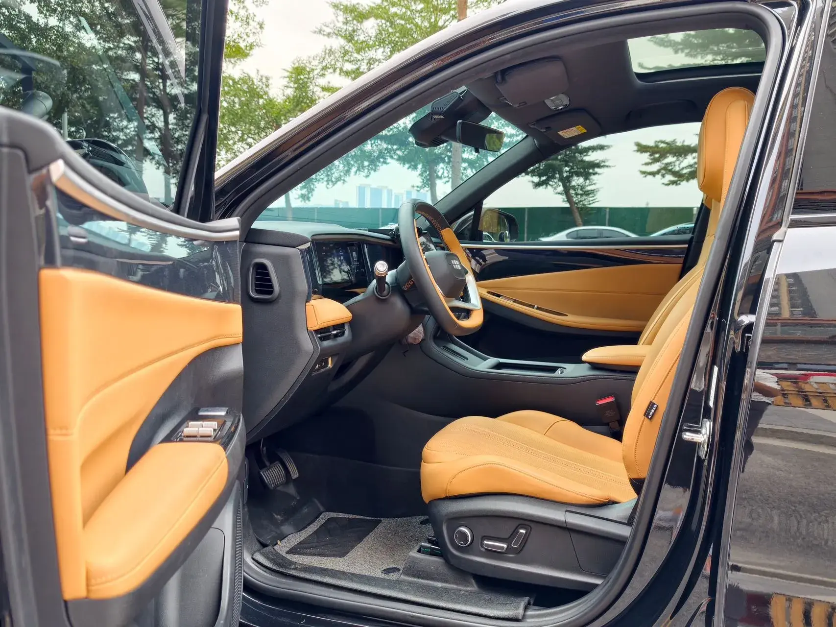 2024 GEELY GALAXY thumbnail 4