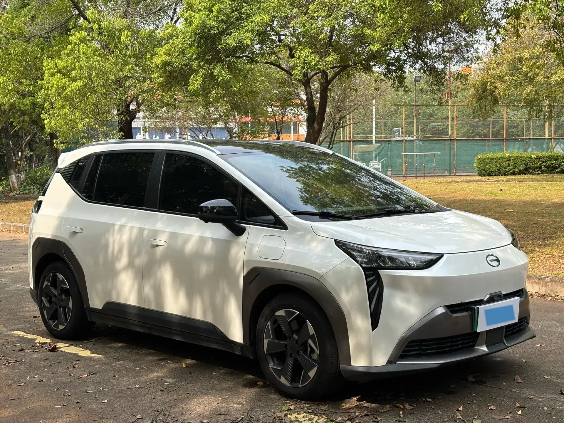 2022 AION Y thumbnail 3