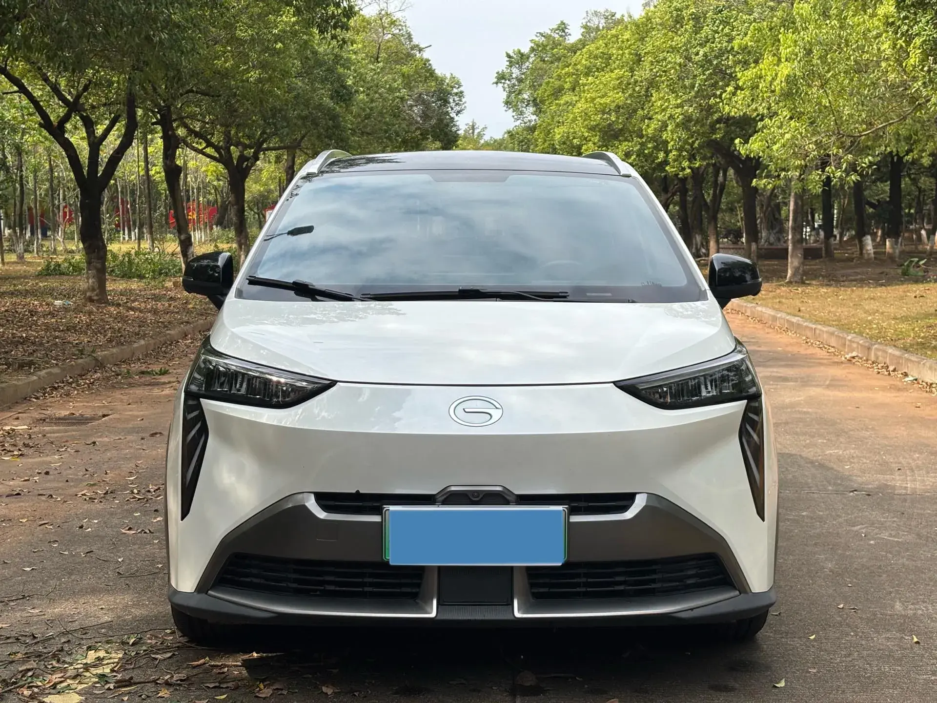 2022 AION Y thumbnail 2