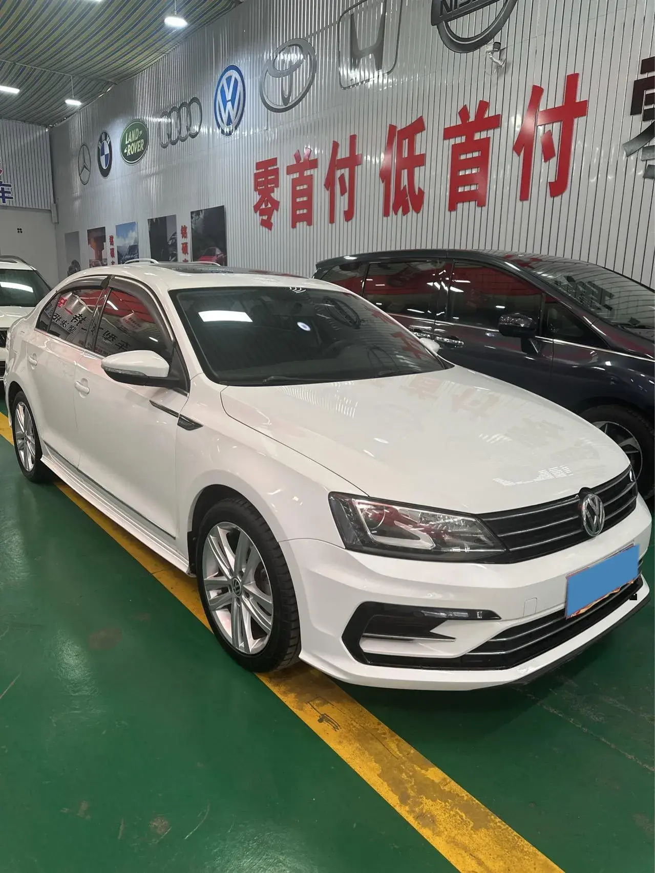 2018 VOLKSWAGEN SAGITAR thumbnail 3