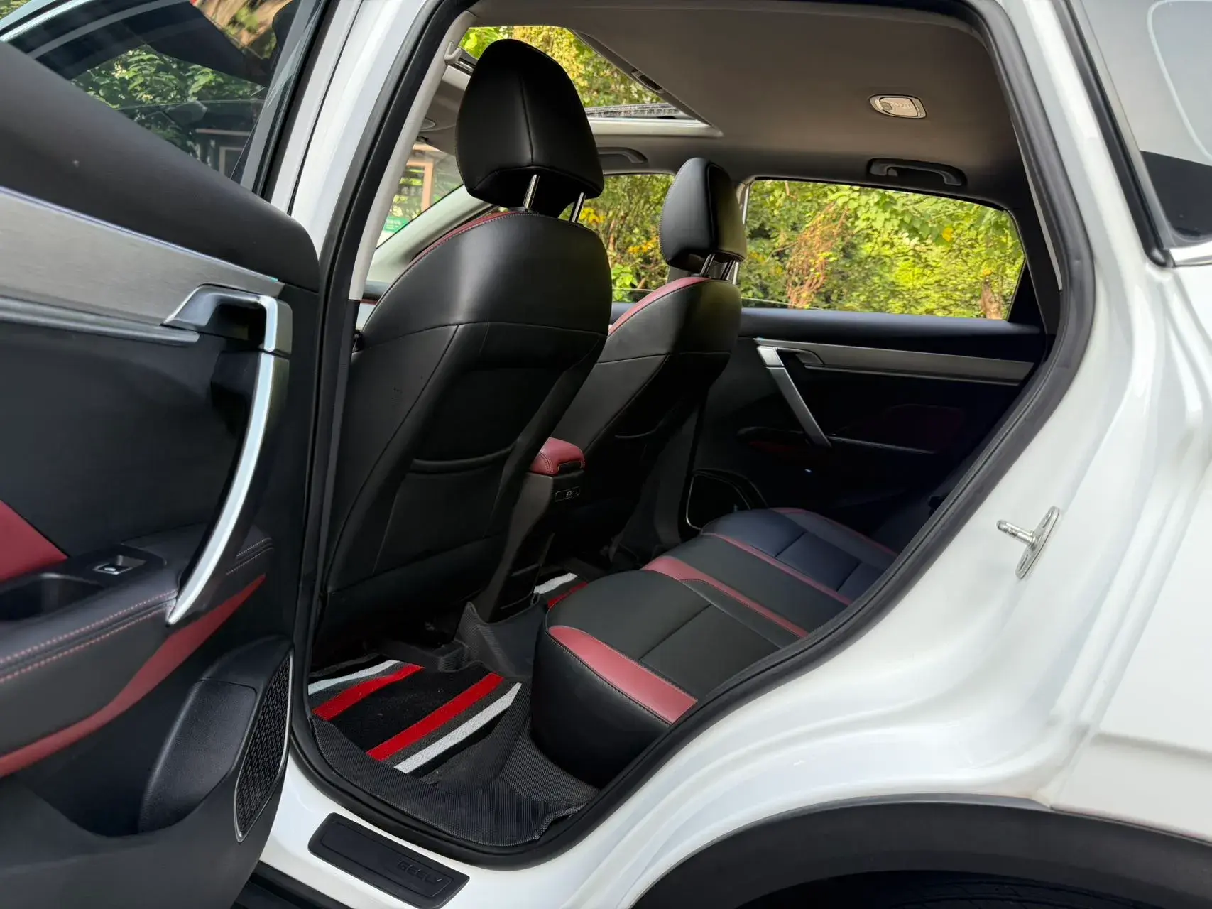 2021 GEELY COOLRAY thumbnail 3