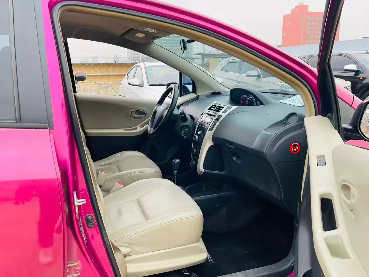 2011 Toyota Yaris 1.6L 118HP L4 4AT,autocango,china used car exporter,china ev exporter,chinese used car exporter,chinese used ev exporter