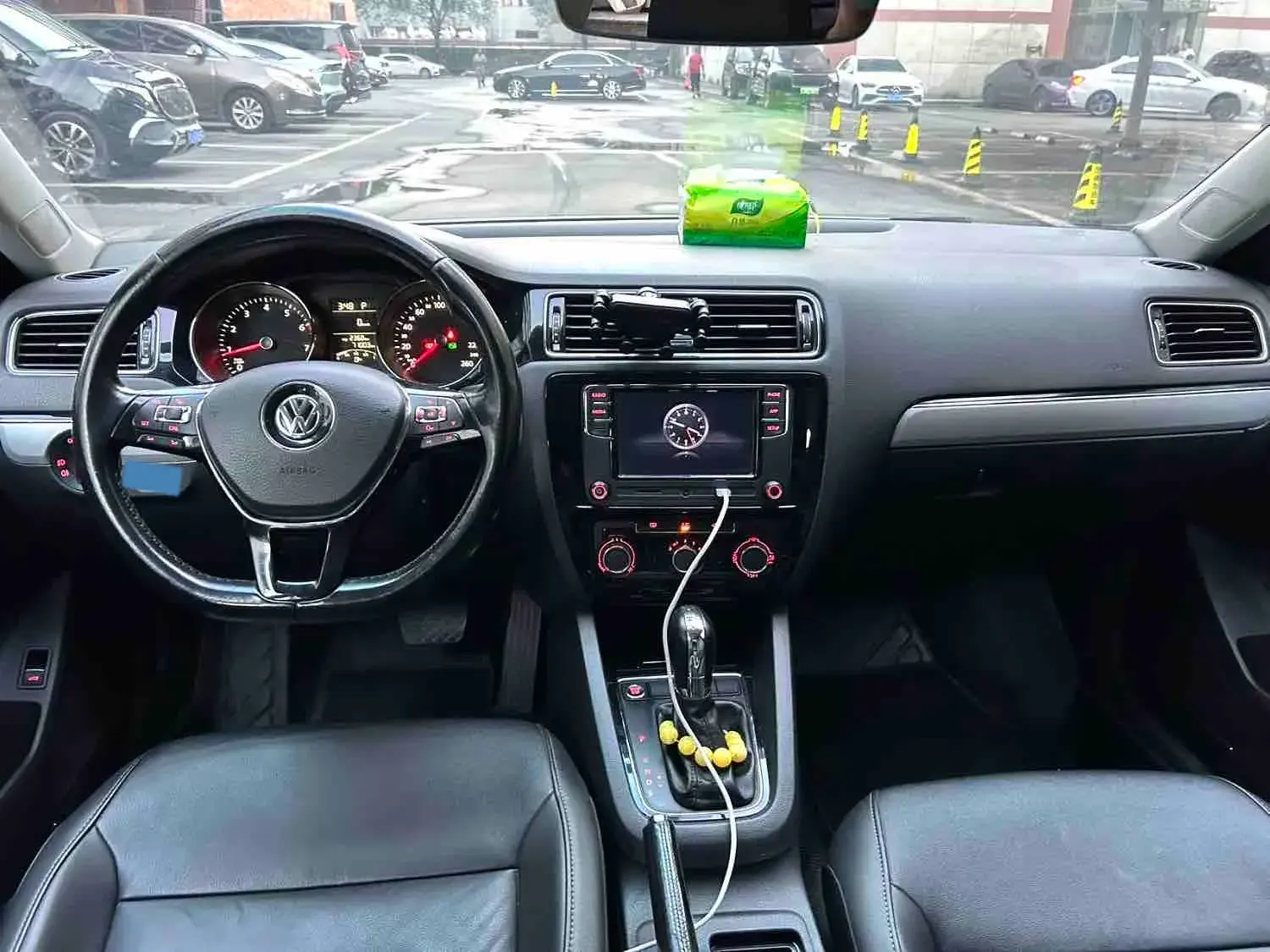 2018 VOLKSWAGEN SAGITAR thumbnail 3