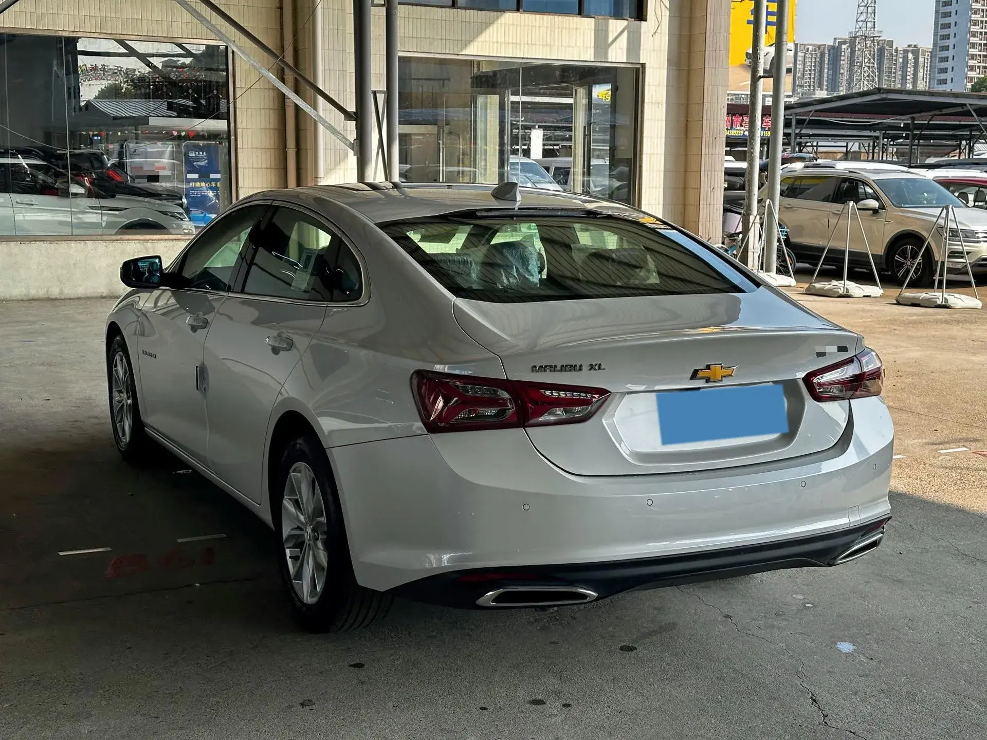 2022 CHEVROLET MALIBU thumbnail 4