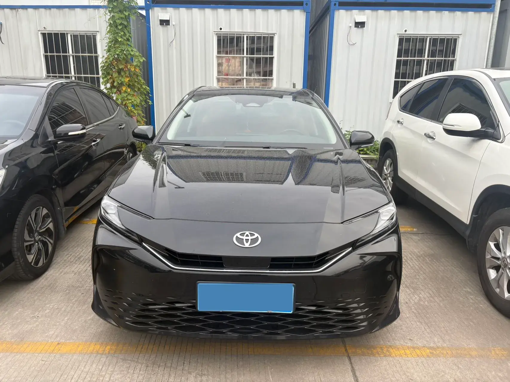 2025 TOYOTA CAMRY thumbnail 2