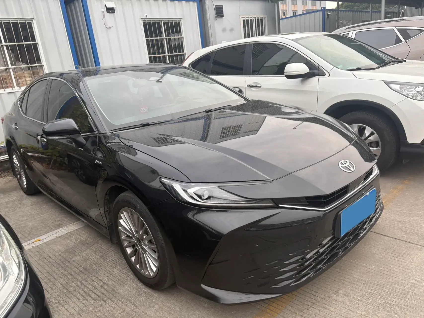 2025 TOYOTA CAMRY thumbnail 3