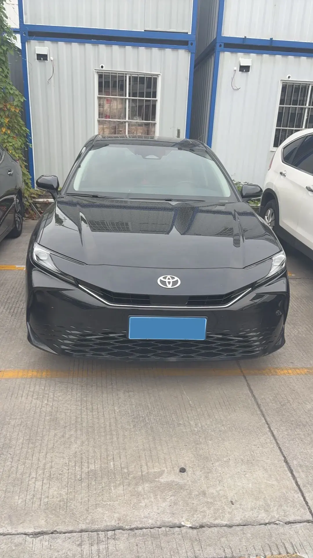 2025 TOYOTA CAMRY thumbnail 4