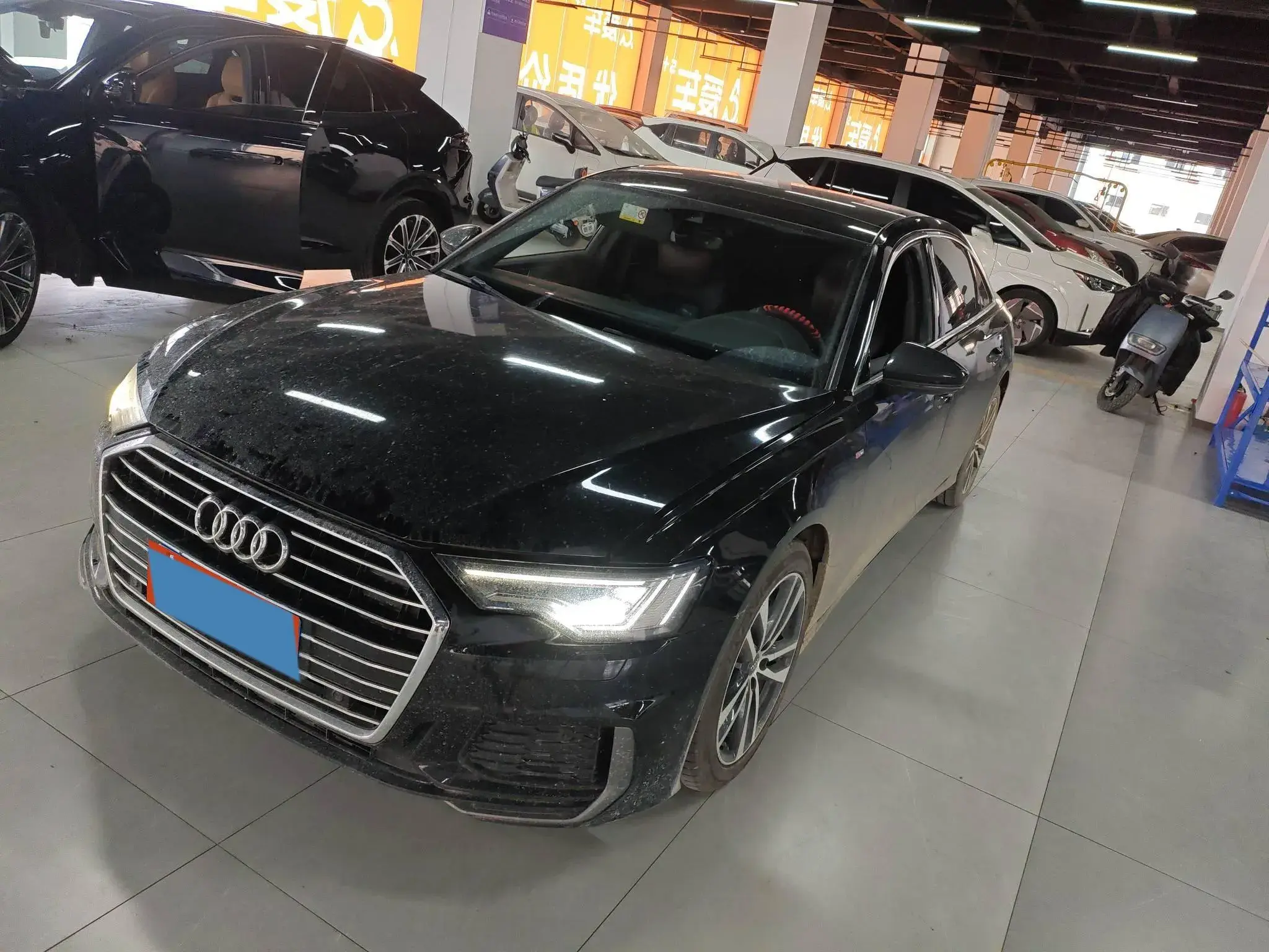 2021 AUDI A6L view 1