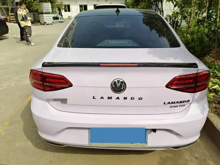 2021 VOLKSWAGEN LAMANDO thumbnail 3