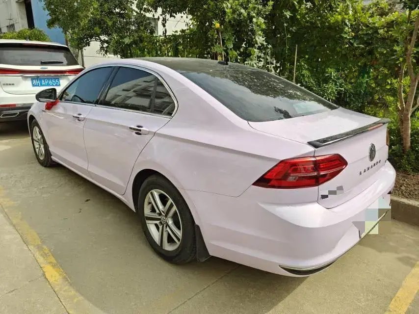 2021 VOLKSWAGEN LAMANDO thumbnail 4