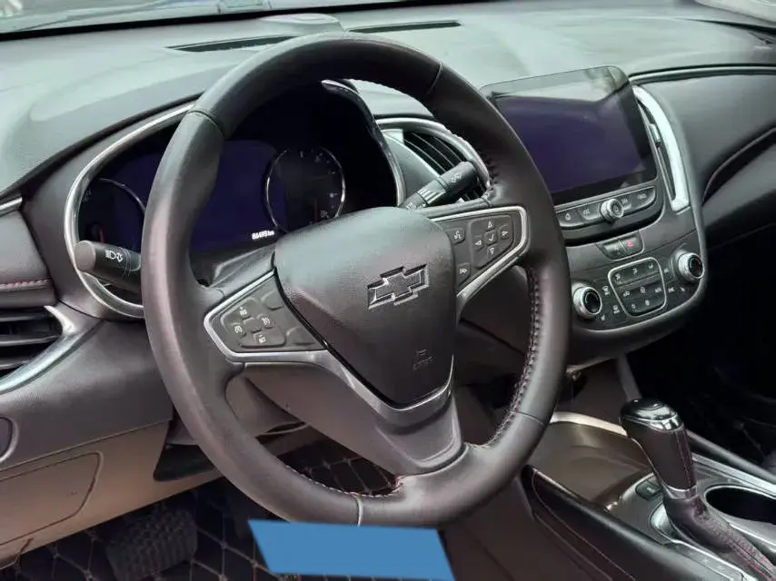 2019 CHEVROLET MALIBU thumbnail 2