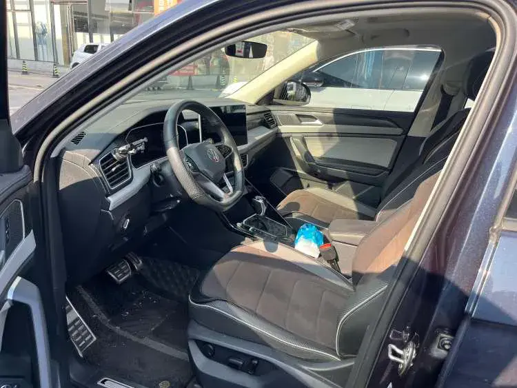 2020 VOLKSWAGEN TAYRON thumbnail 3