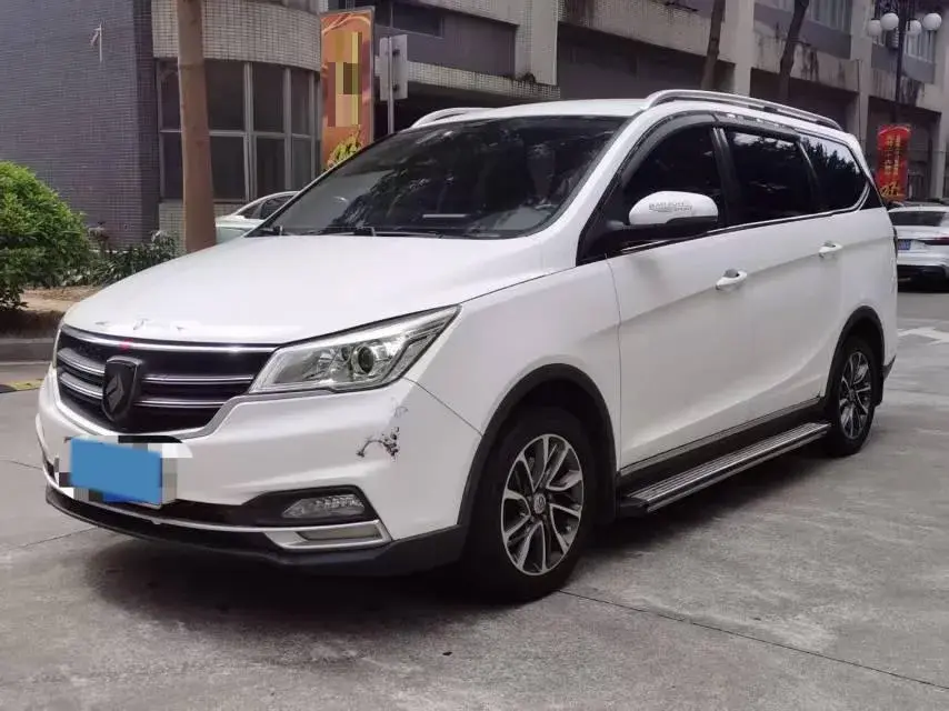 2019 BAOJUN 730 view 1