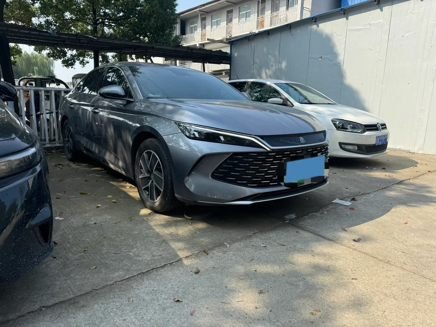 2024 BYD QINL thumbnail 3