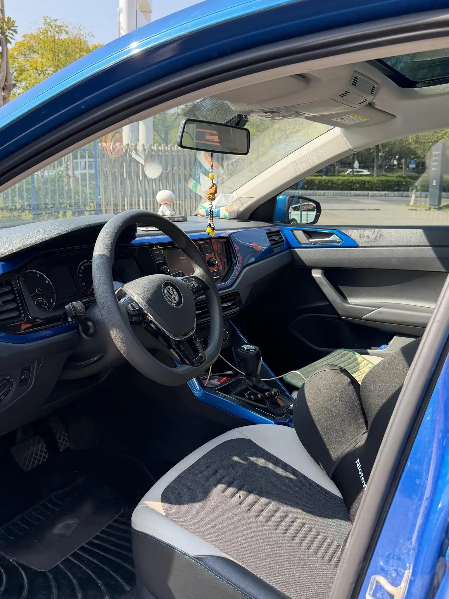 2019 VOLKSWAGEN POLO thumbnail 4