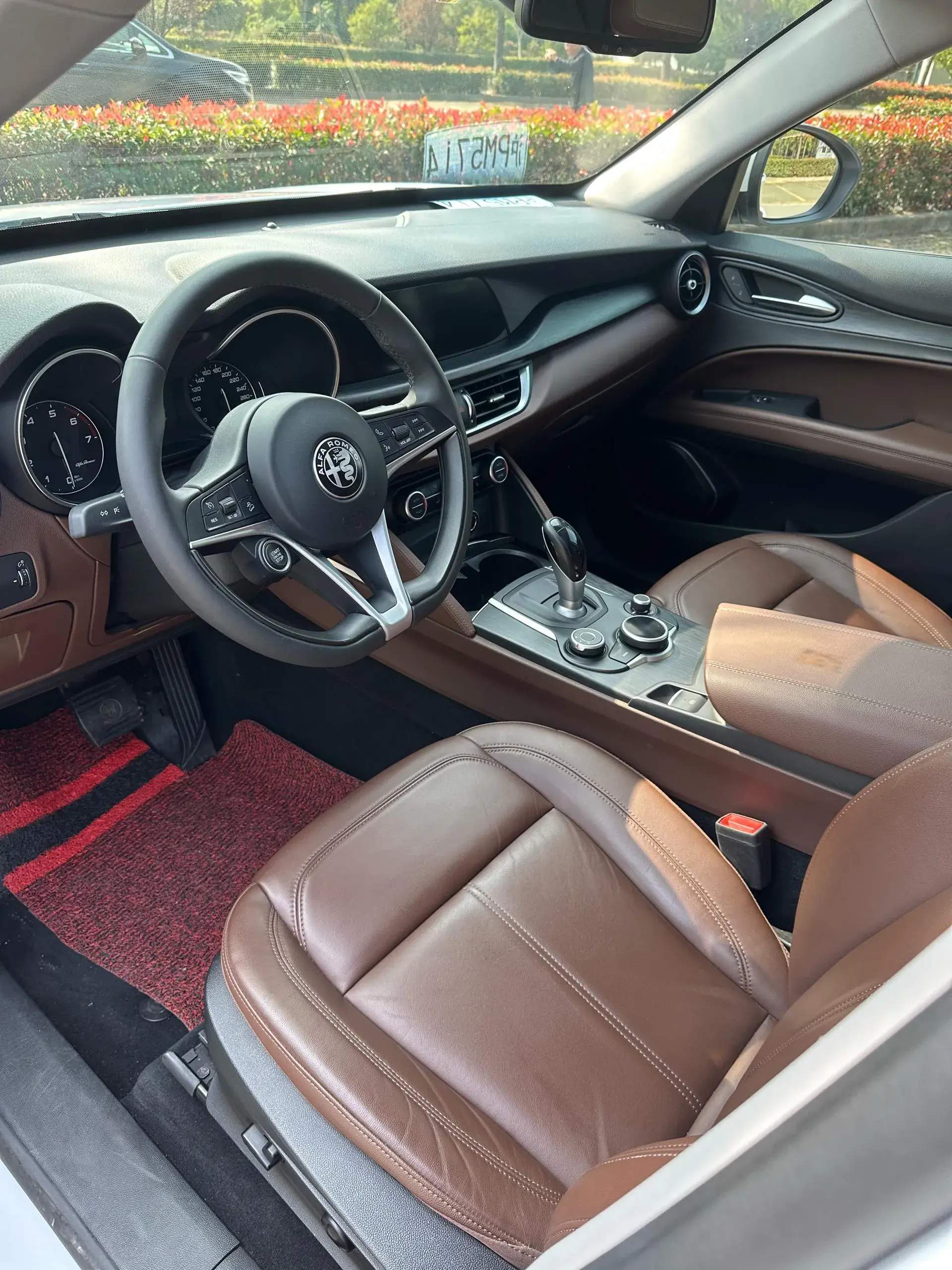 2017 ALFA ROMEO thumbnail 4