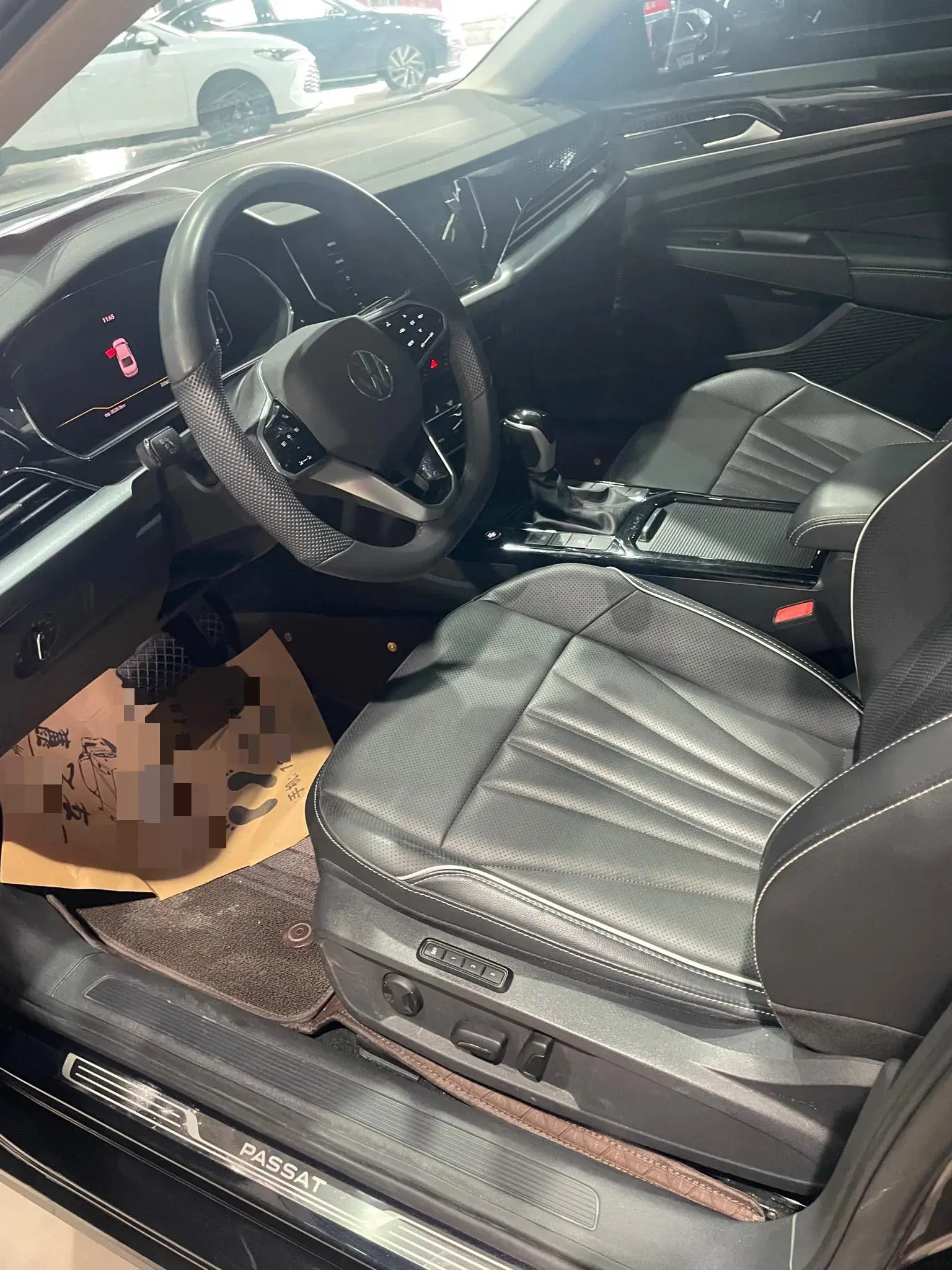 2024 VOLKSWAGEN PASSAT thumbnail 4