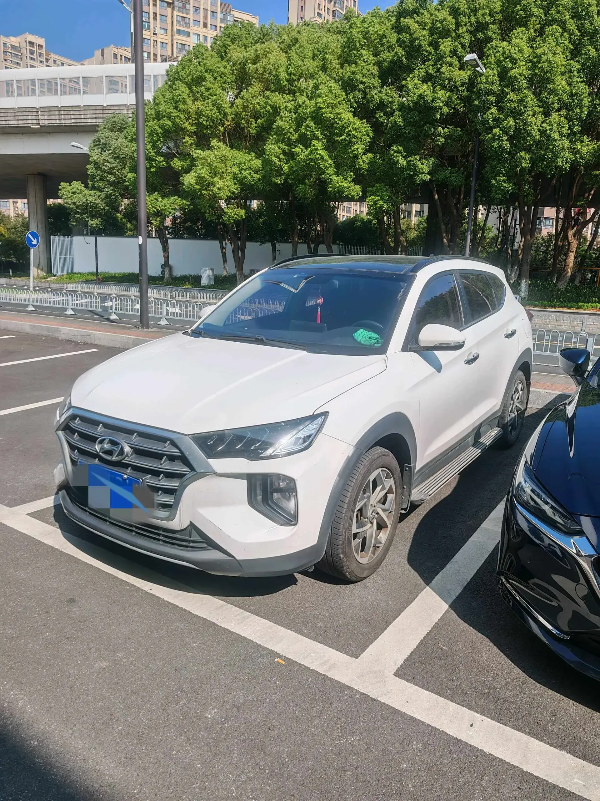 2019 HYUNDAI TUCSON view 1