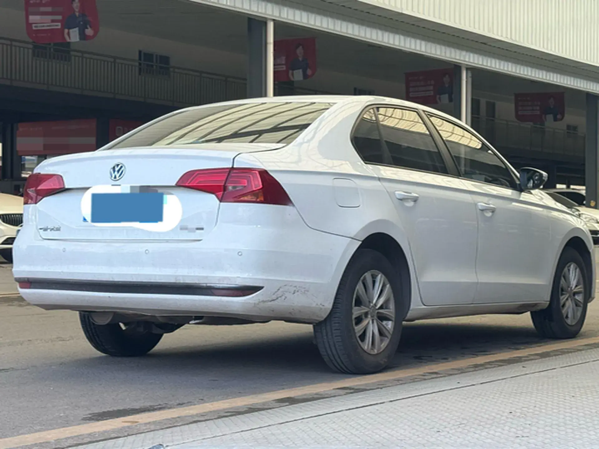 2018 VOLKSWAGEN BORA thumbnail 4