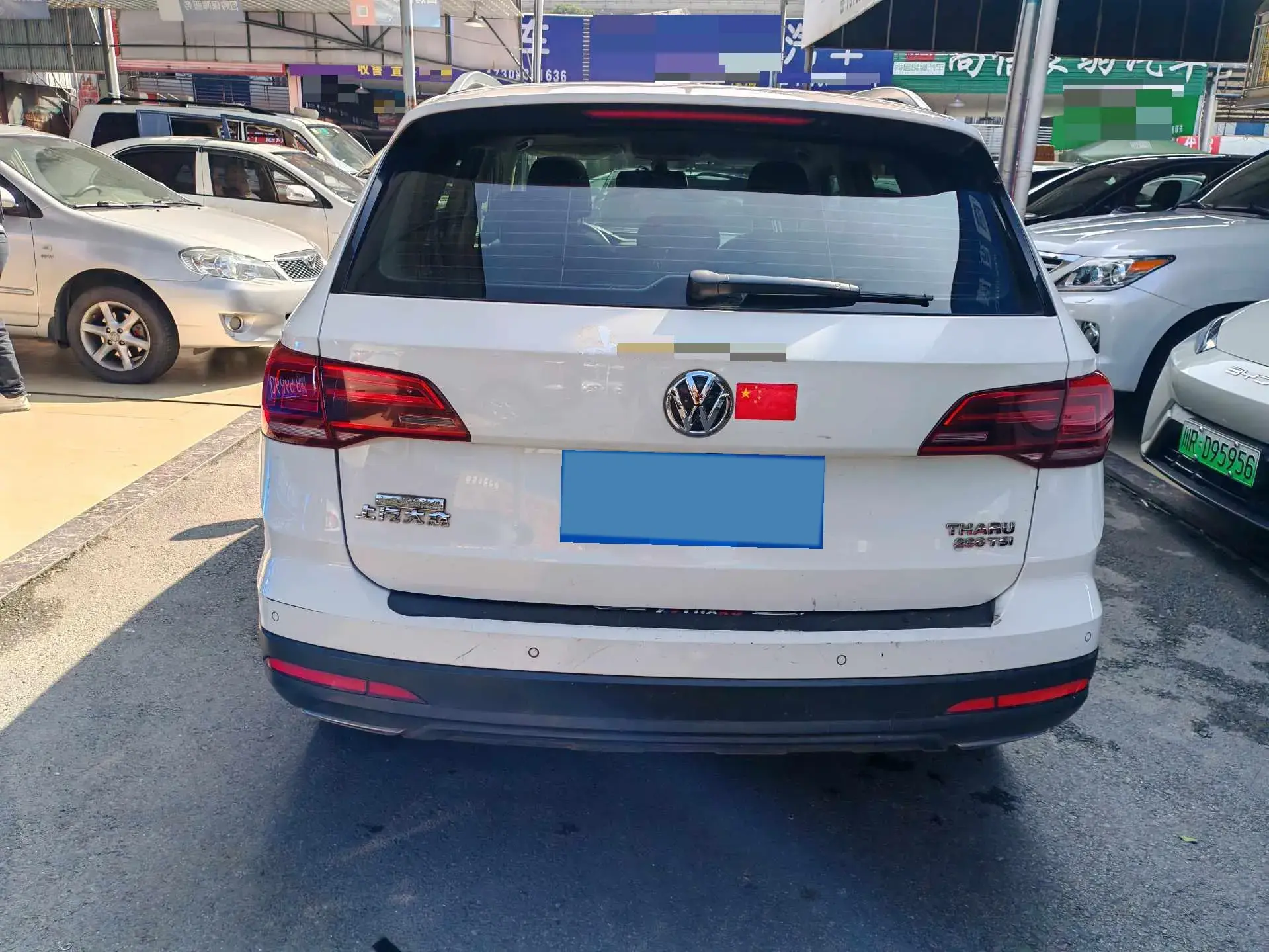 2019 VOLKSWAGEN THARU thumbnail 4