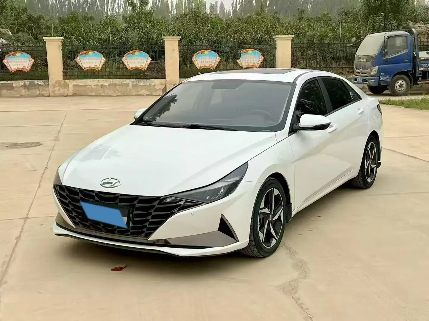 2021 HYUNDAI ELANTRA view 1