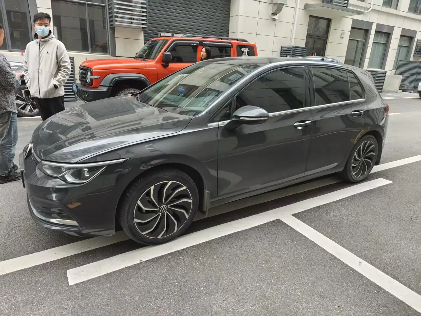 2021 VOLKSWAGEN GOLF view 1