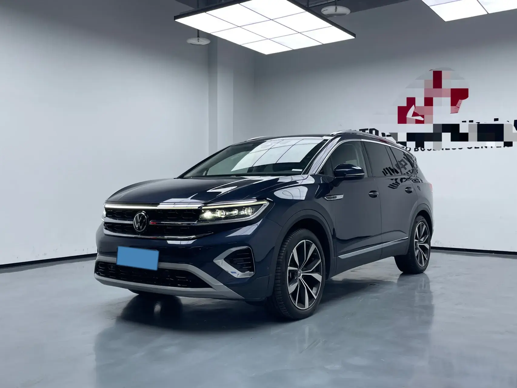 2022 VOLKSWAGEN TALAGON view 1